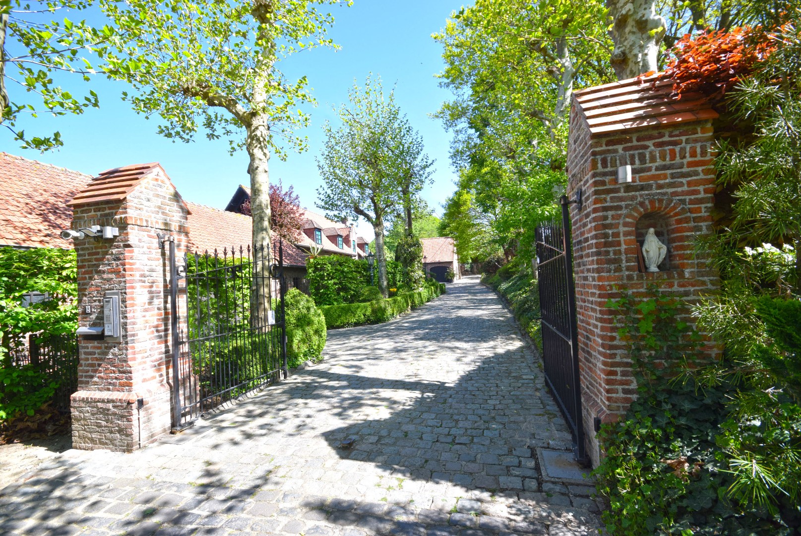 House for sale in Zonnebeke with 4 bedrooms - photo 4