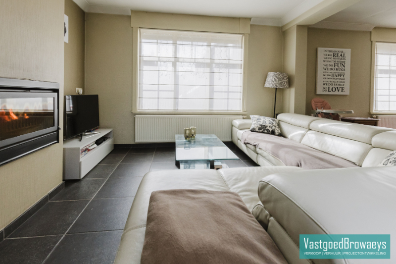 Ruime gezinswoning met twee slaapkamers en tuin - foto 4