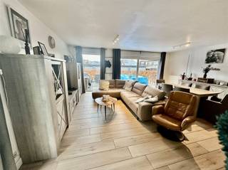 Gelijkvloers, recent appartement van 104m² met aparte ingang met  2 slaapkamers. INDELING Het appartement, gelegen in een kleinschalige residentie...