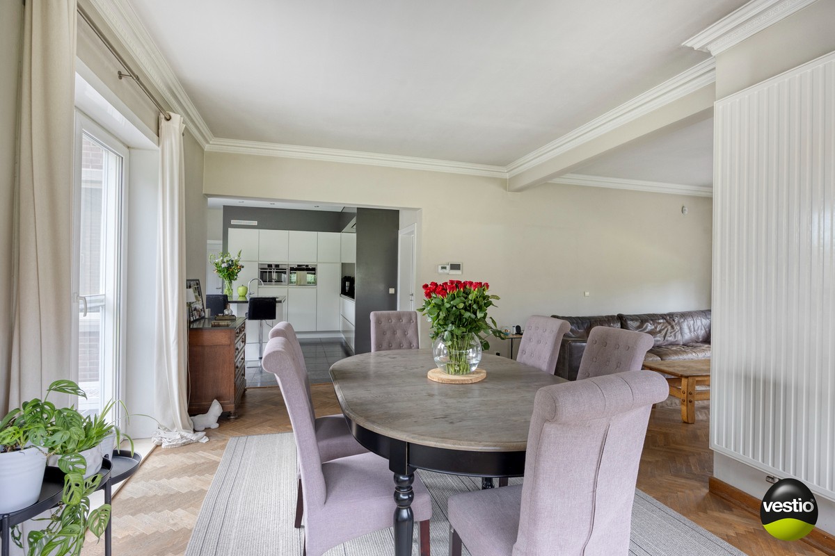 Exclusieve open bebouwing met 5 slaapkamers, zwemvijver en zonnige tuin op 17a 98ca - foto 5