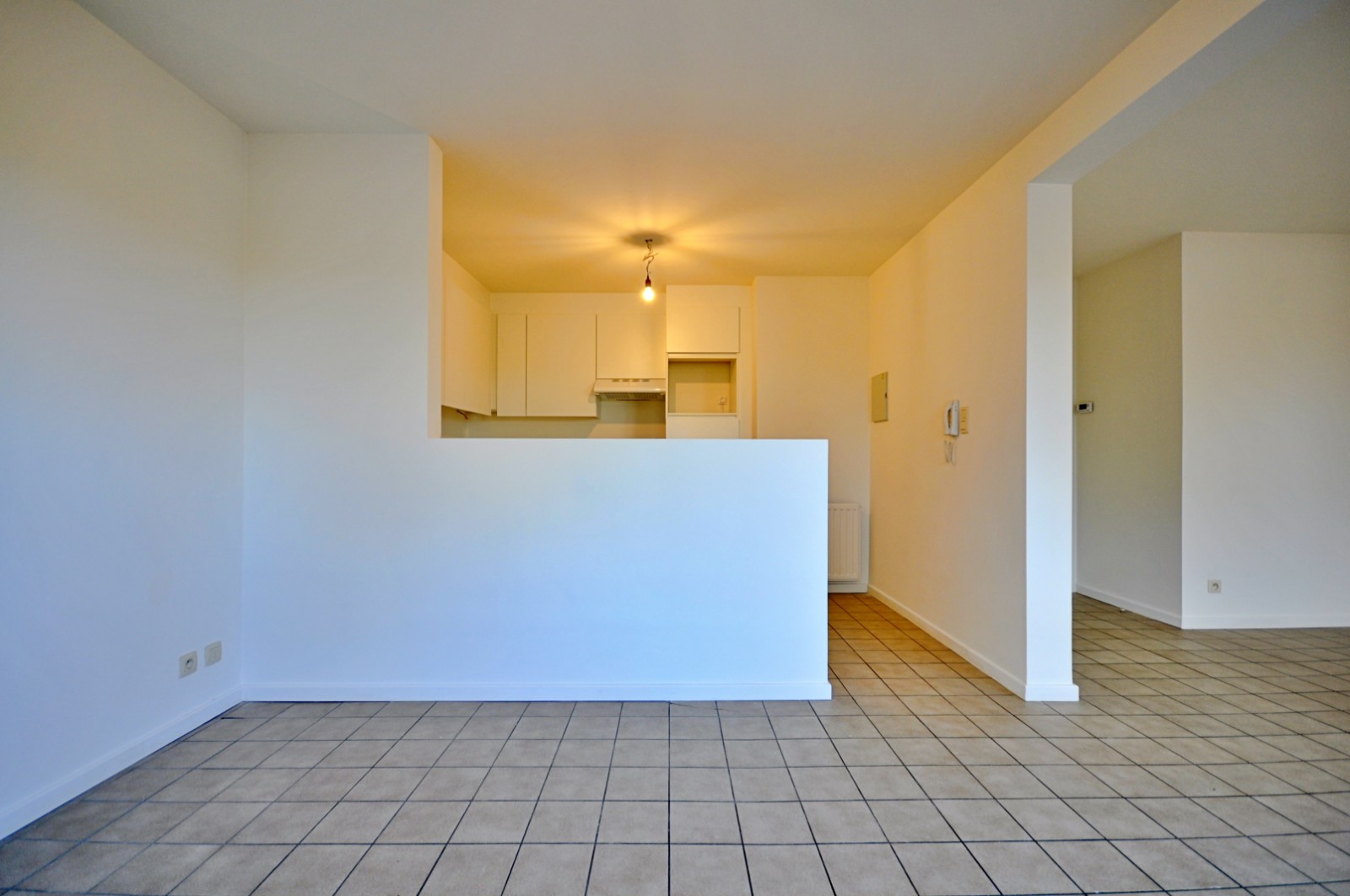 Recent gerenoveerd appartement met garage te Eine - foto 5