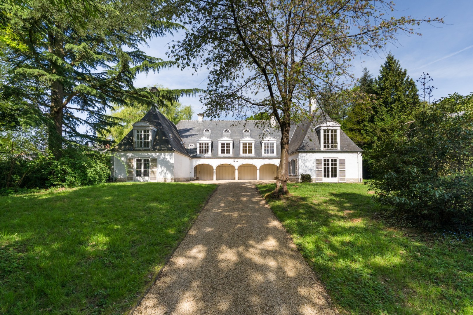 Een te moderniseren architecturale villa van ca. 700m² - foto 2