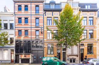Totaal gerenoveerd opbrengsteigendom in de NatiewijkDe voormalige Natiebuurt, gelegen tussen Park Spoor Noord, Het Eilandje en de stationsbuurt,...
