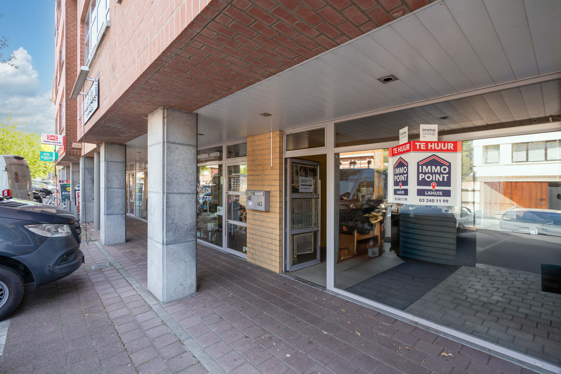 WINKELRUIMTE/KANTOOR IN HET CENTRUM VAN WUUSTWEZEL - foto 2