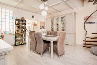 Charmante maison avec 3 grandes chambres et terrasse ensoleillée au coeur de MalinesVous recherchez une agréable maison de ville offrant de beaux...