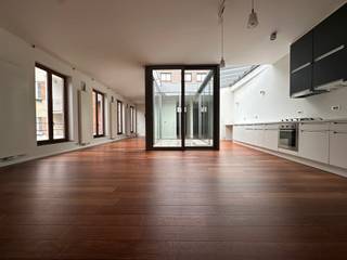 Unique city loft with an inner patio in the historic centre<br /><br />This modern loft offers a unique layout with a spacious inner patio as its central feature. The patio not only creates a cozy atmosphere but also provides ample space to enjoy a summer barbecue with friends or family.<br /><br />Around the patio, you can set up a spacious living room, dining area, and a handy office nook—perfect for both relaxation and working from home. The spacious, practically designed kitchen is equipped with all modern conveniences and even has room for a washing machine.<br /><br />Additionally, you’ll find a sleeping area (not enclosed) with built-in wardrobe, offering extra comfort and storage space. The loft features a stylish bathroom with a walk-in shower and a separate toilet.<br /><br />The monthly service charges are only €105, a fixed amount covering water usage, maintenance, and electricity for the common areas.<br /><br />Location:<br />This loft is perfectly situated in the vibrant city center, just a stone’s throw from the iconic Stadswaag. Enjoy all the amenities, shops, and dining options the city has to offer, right on your doorstep!<br />Location:<br /><br />This loft is perfectly situated in the vibrant city center, just a stone’s throw from the iconic Stadswaag. Enjoy all the amenities, shops, and dining options the city has to offer, right on your doorstep!