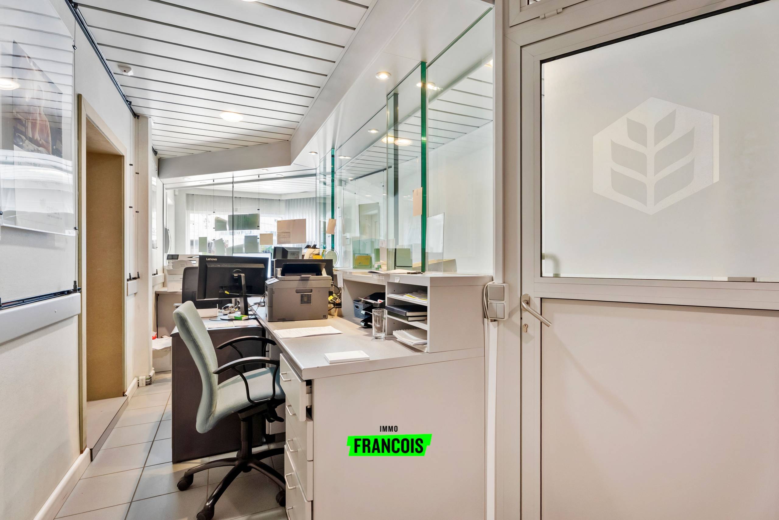 Opbrengsteigendom met woon- en werkfunctie in het centrum van Diksmuide te koop - foto 3