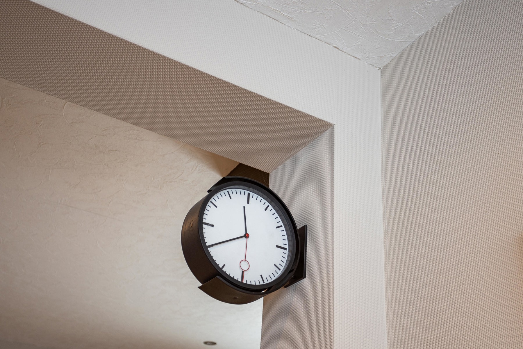 Woning met 3 garages en mogelijkheid tot verkaveling - foto 5