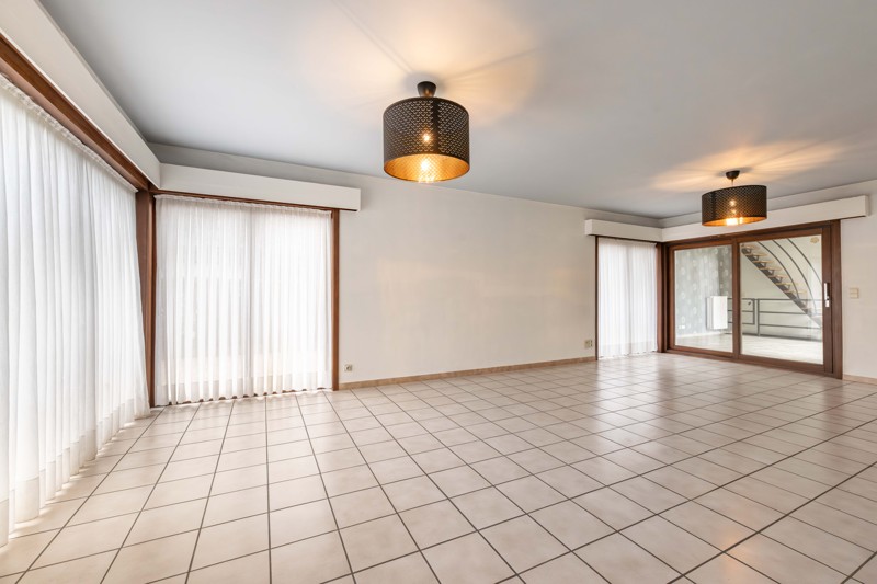 House for sale in Oostrozebeke with 4 bedrooms - photo 3