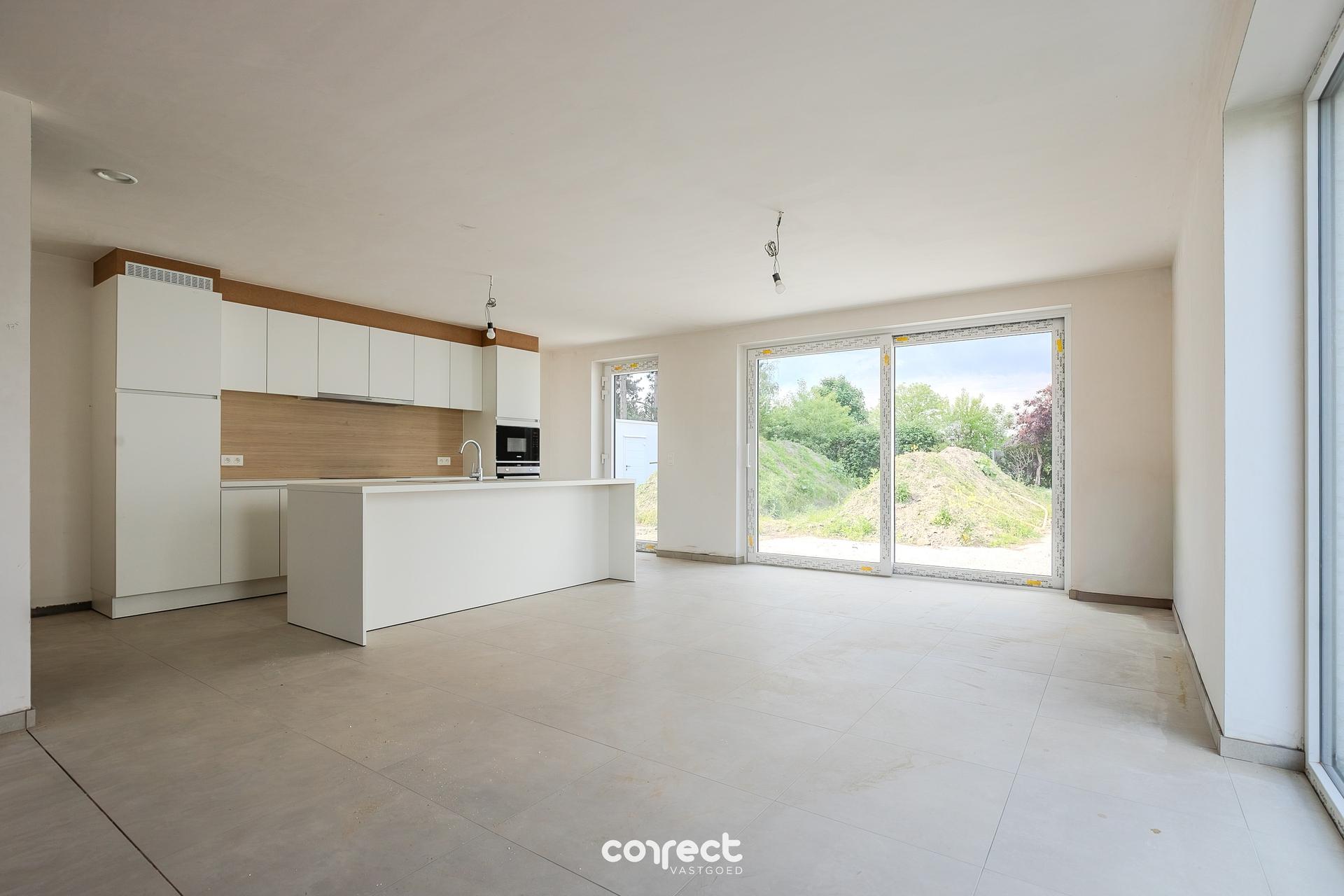 House for sale in Sijsele with 4 bedrooms - photo 2