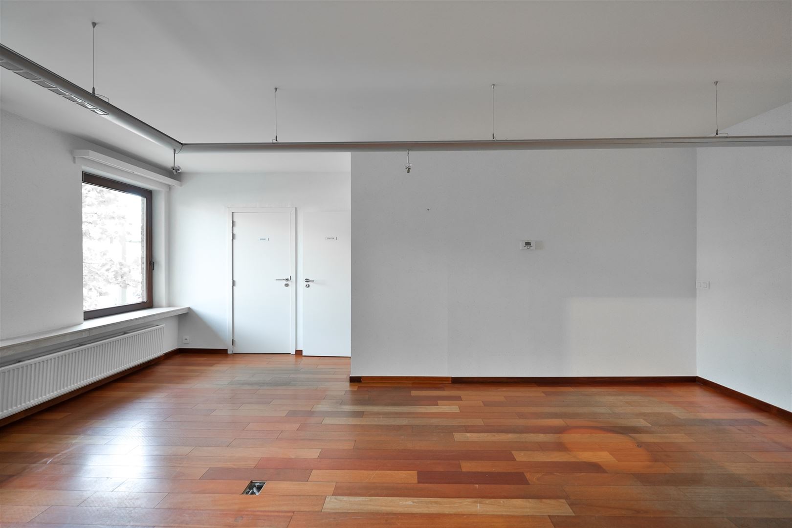 instapklaar kantoor met wachtruimte in centrum Mortsel! - foto 4