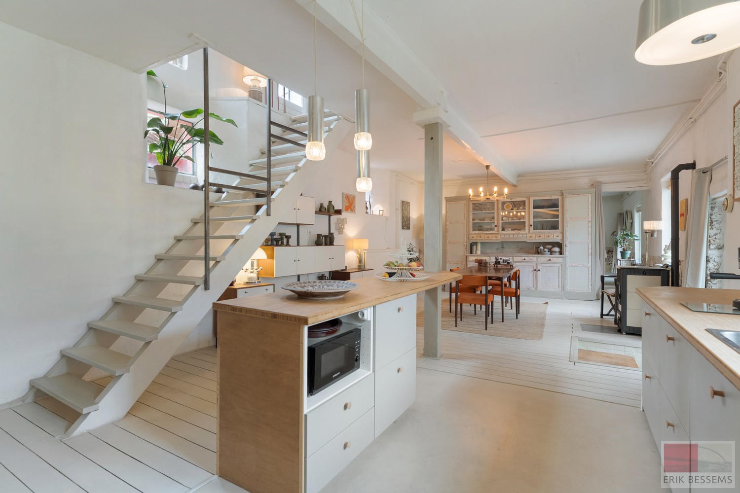 Karaktervolle woning uit 1668, met een bewoonbare oppervlakte van ca. 233 m² op een royaal perceel van 1.837 m² - foto 3