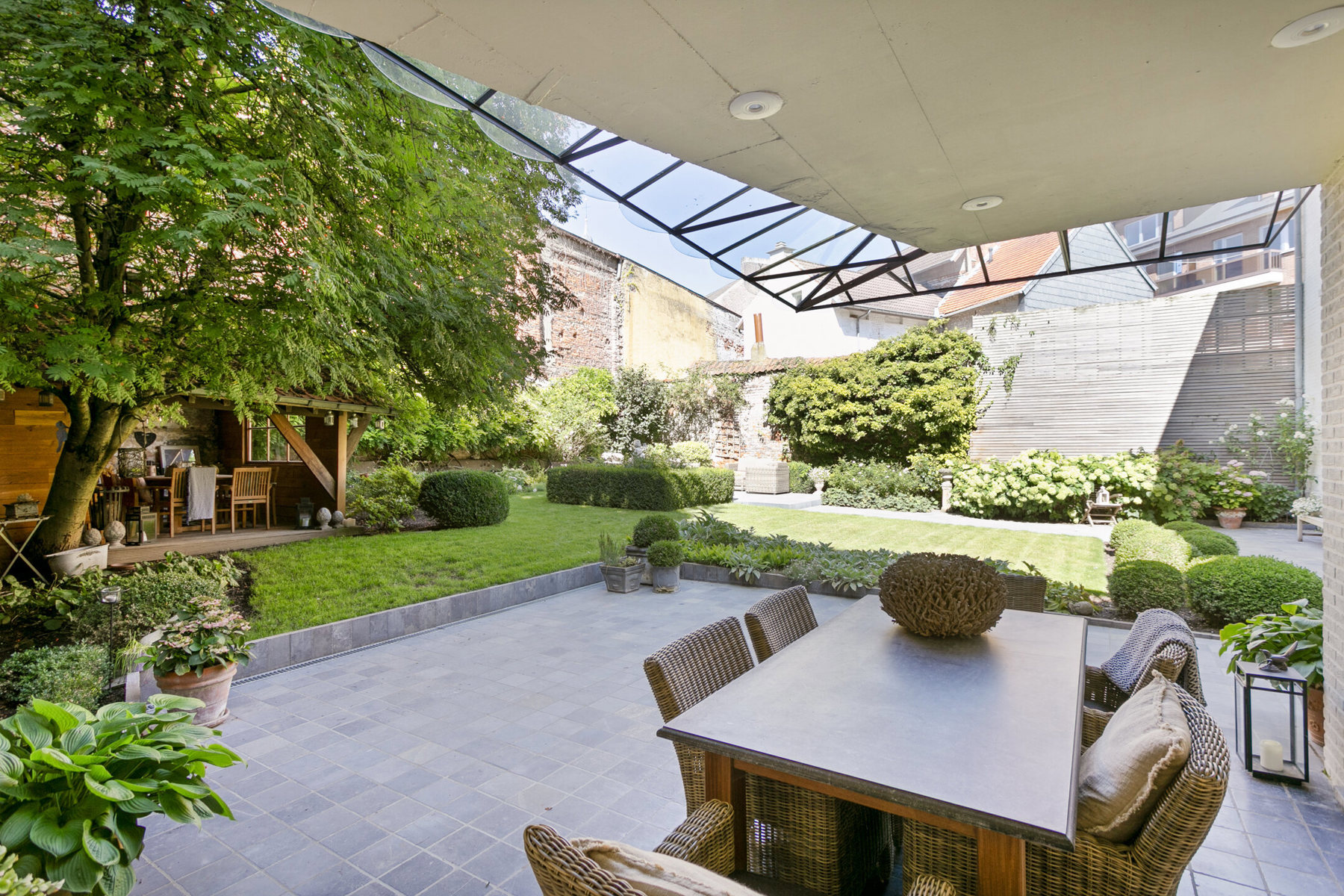 Centraal gelegen herenwoning met 2 staanplaatsen - foto 4