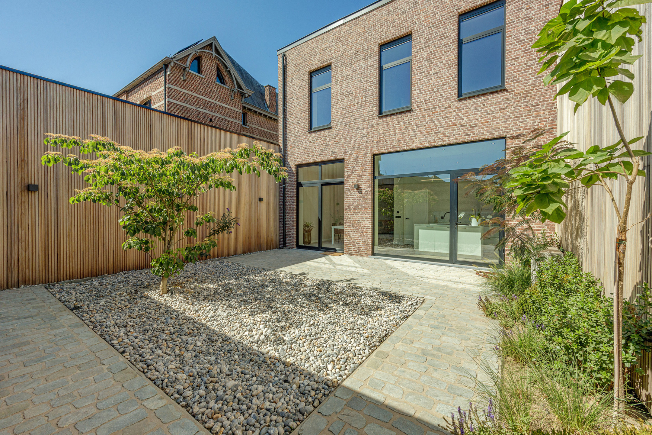 Luxueus gerenoveerde gezinswoning in hartje Geel. - foto 5