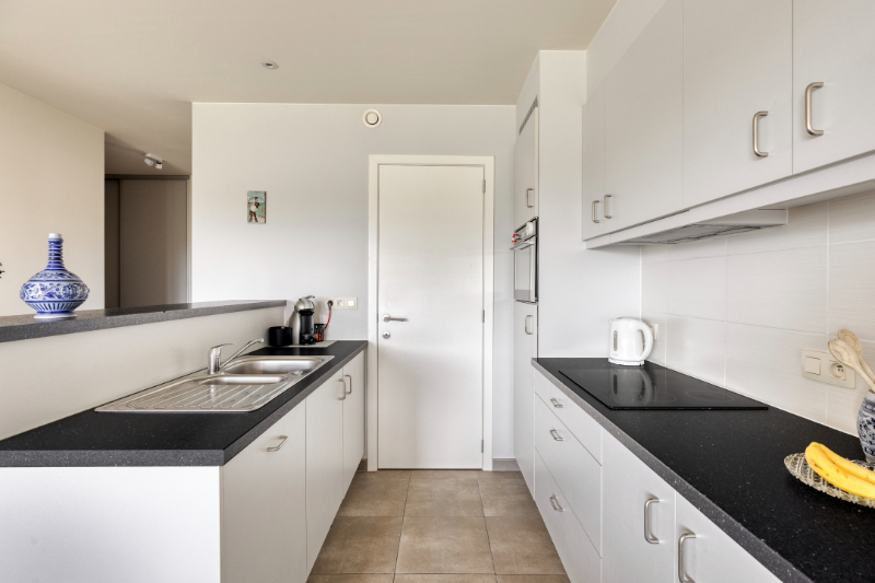 Prachtig appartement te koop in Gent met 2 slaapkamers, garage en uitstekende ligging aan de Staakskenstraat. - foto 5
