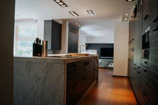 *** À VENDRE *** Petit-Enghien – Bois de Strihoux – Propriété d’exception unique avec terrain Sud-Ouest ! Villa récente (2006) de 5 chambres...