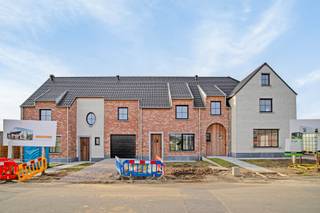 KANTWERK is een kleinschalig en uiterst energiezuinig nieuwbouwproject bestaande uit 3 gekoppelde woningen in landelijke stijl en één...