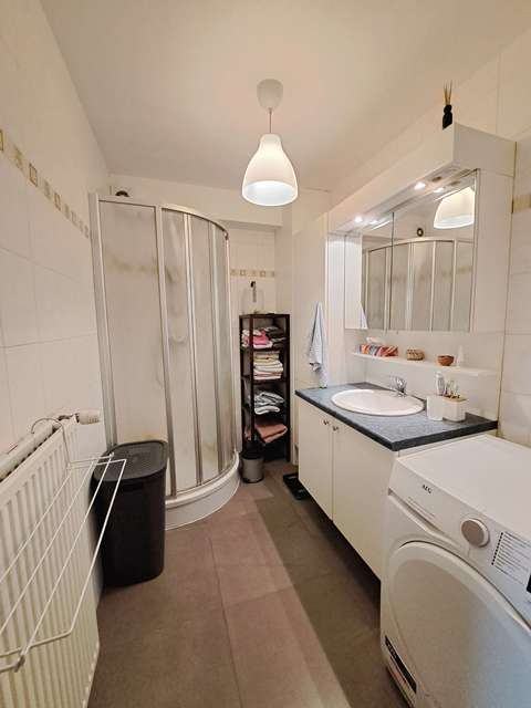 lichtrijk 2-slaapkamerappartement met TERRAS + AUTOSTANDPLAATS te huur in Torhout - foto 4