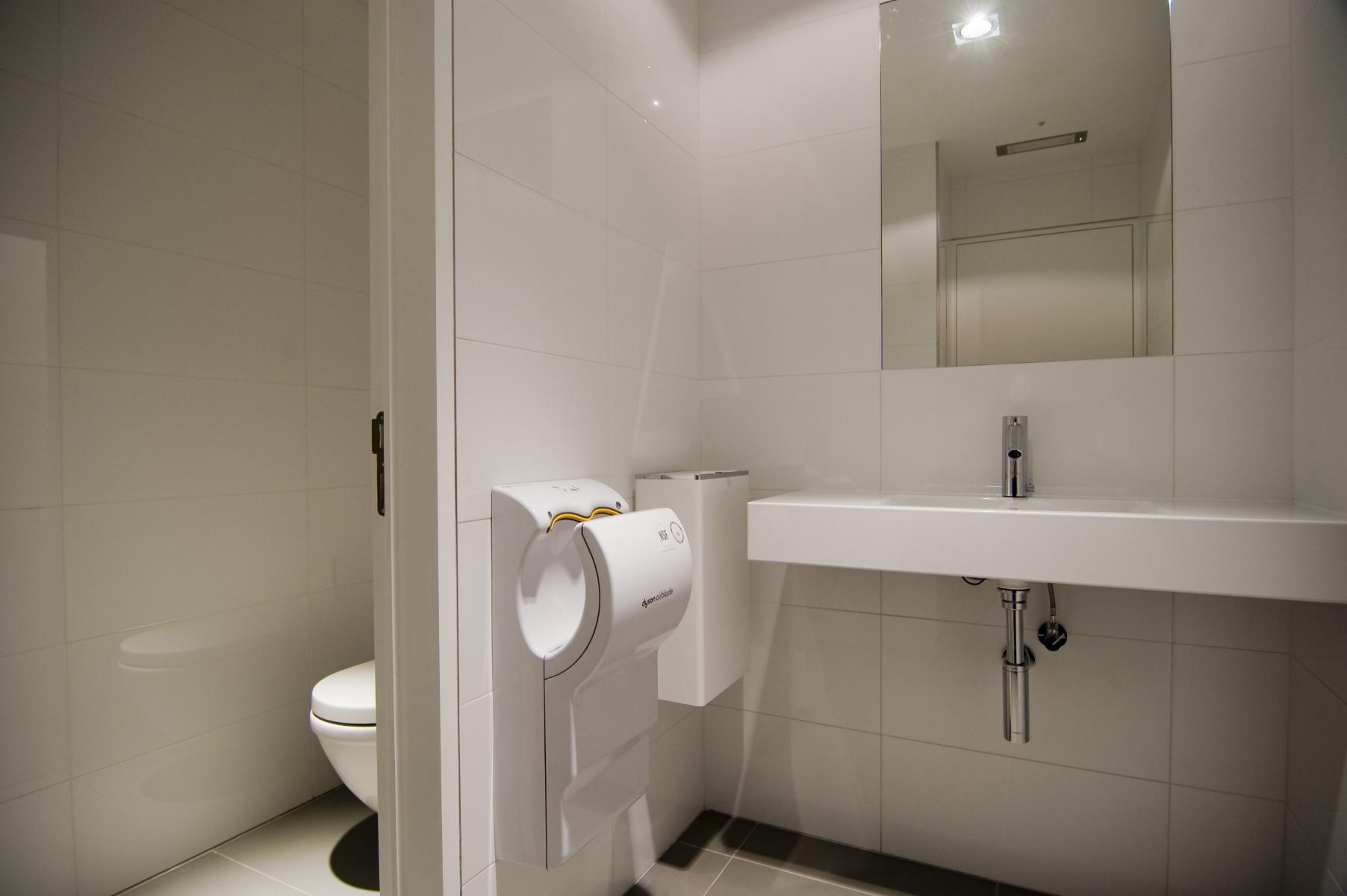 Commercieel te huur in Zwijndrecht - foto 4