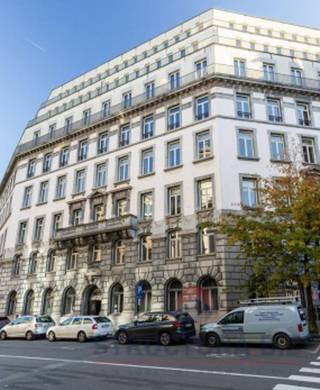 Kantoren te huur, ideaal en strategisch gelegen in het hart van Brussel tussen de Wetstraat, het Koninklijk Park en de Grote Markt...