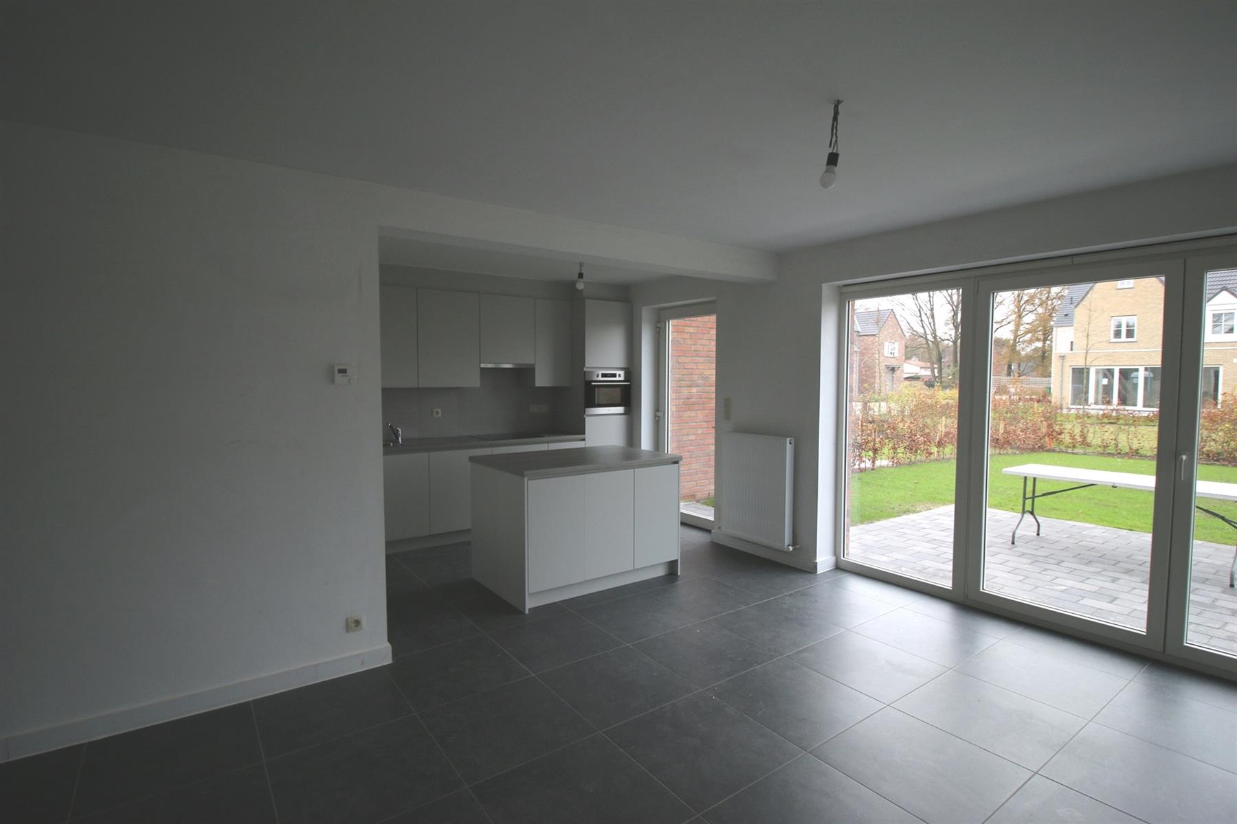 Rustig gelegen woning met 3 slaapkamers in centrum Tielen. - foto 5