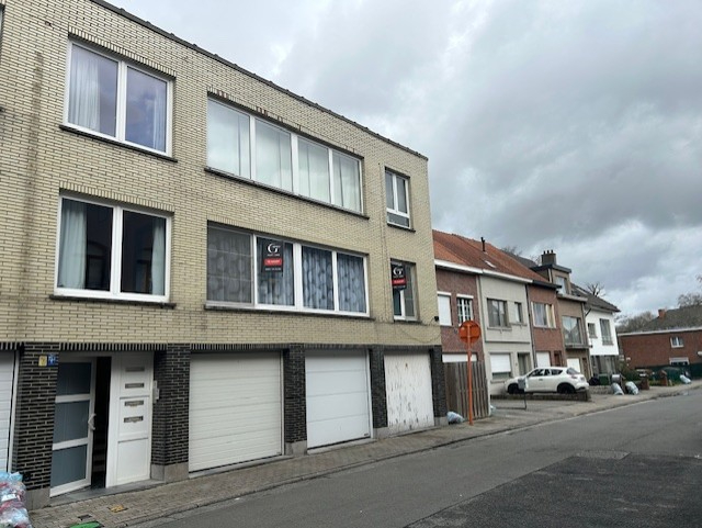 Aangenaam, lichtrijk appartement met garage en tuintje op wandelafstand van centrum. - foto 2