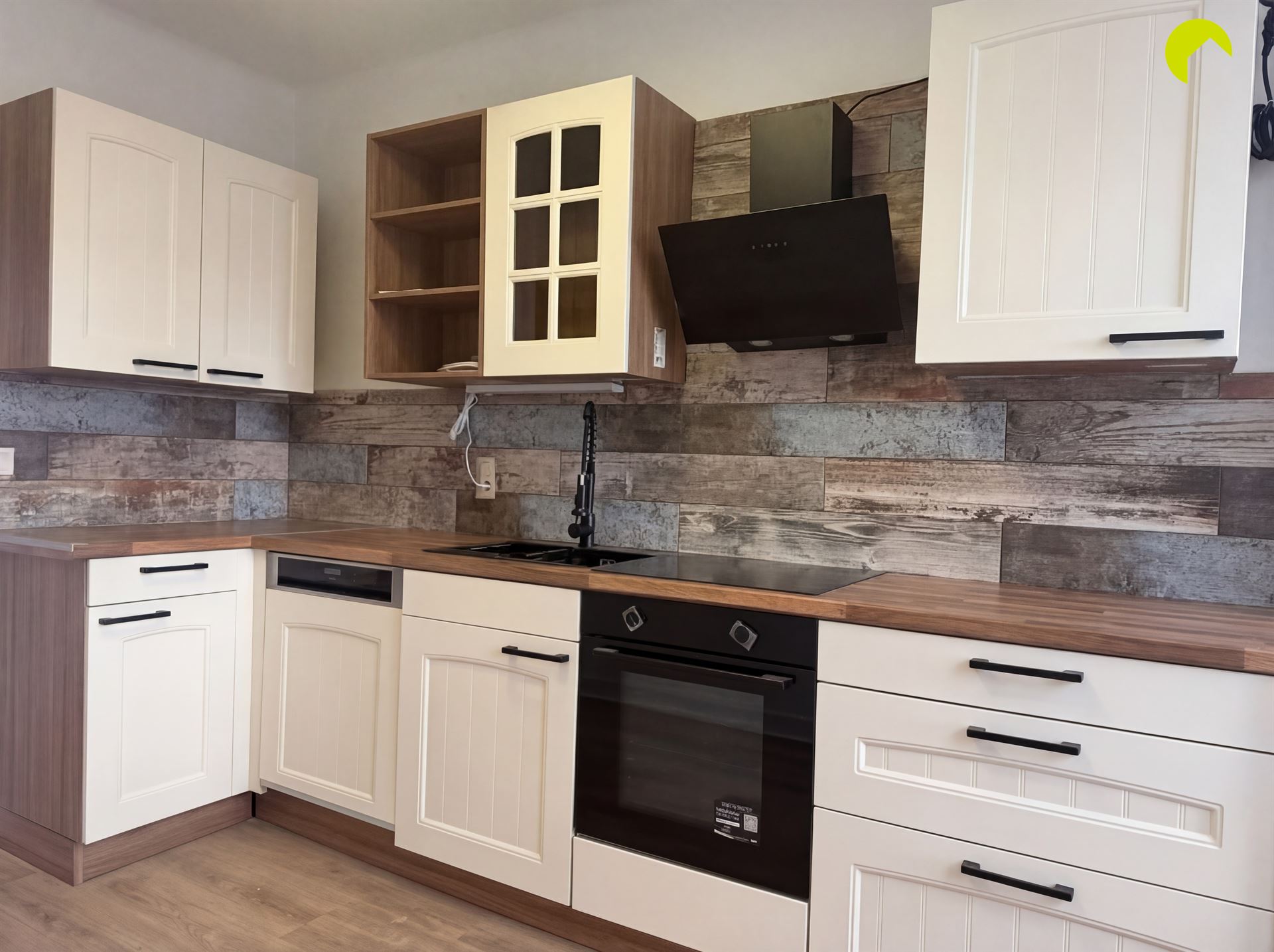 Instapklaar appartement met 2 slaapkamers! - foto 4