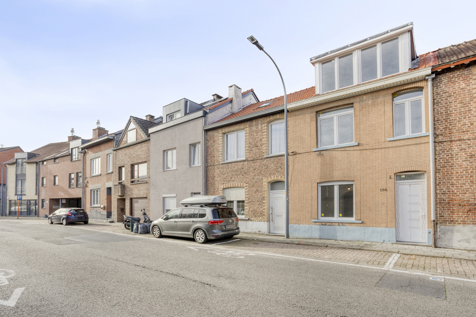 House for sale in Drogenbos with 3 bedrooms - photo 1