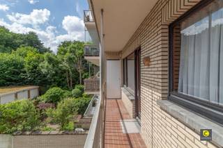 Ruim 2 slaapkamer appartement met gunstig EPCDit appartement heeft heel wat te bieden en is ideaal gelegen.  U kan zeer snel zowel met het openbaar...