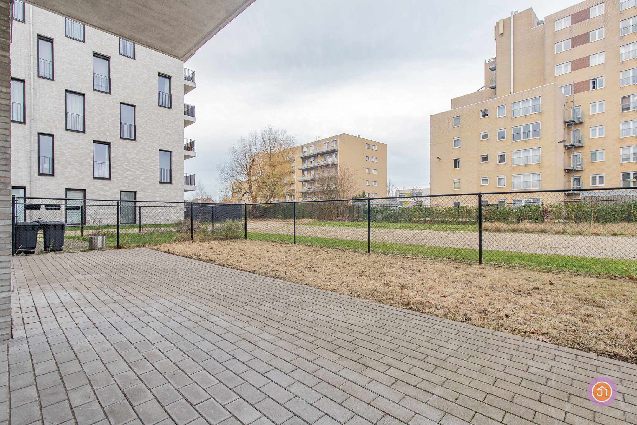 Centraal gelegen gelijkvloers appartement in perfecte staat - foto 3