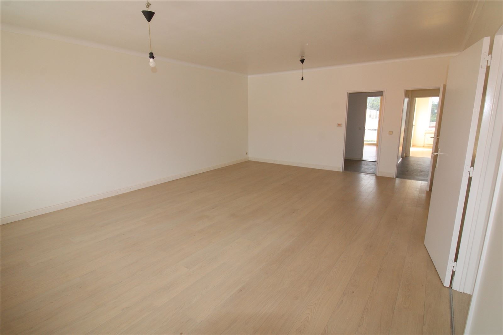 zeer ruim en licht, gerenoveerd appartement - ca 115 m² - 2 slpks - autostaanpl - foto 5