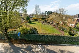 Voor meer info en foto’s, surf naar www.swevers.be – In de Maastrichtsestraat in Helchteren vinden we deze mooie bouwgrond terug, ideaal voor...