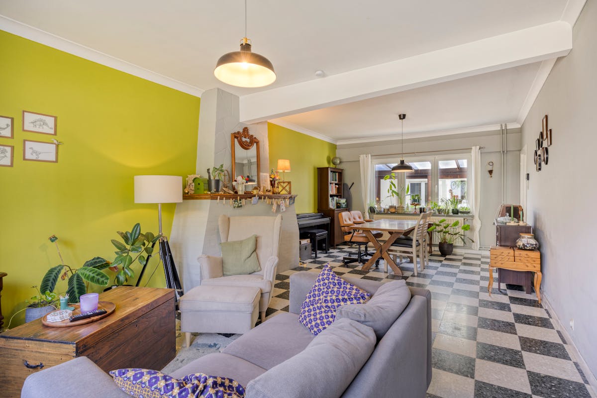 Halfopen huis met 3 slaapkamers en zonnige tuin in Hasselt. - foto 3