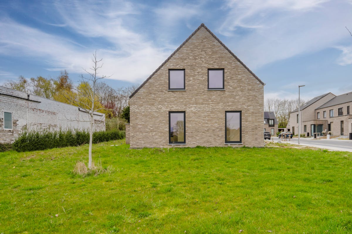 Nieuwe hoekwoning met 3 kamers, tuin & garage te huur in Kortrijk - foto 3