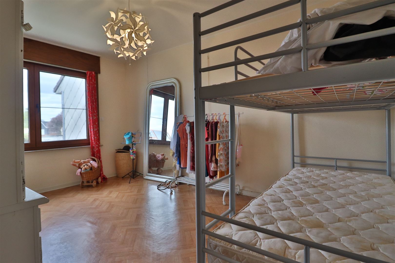 Rustig gelegen woning met garage en tuin - foto 5