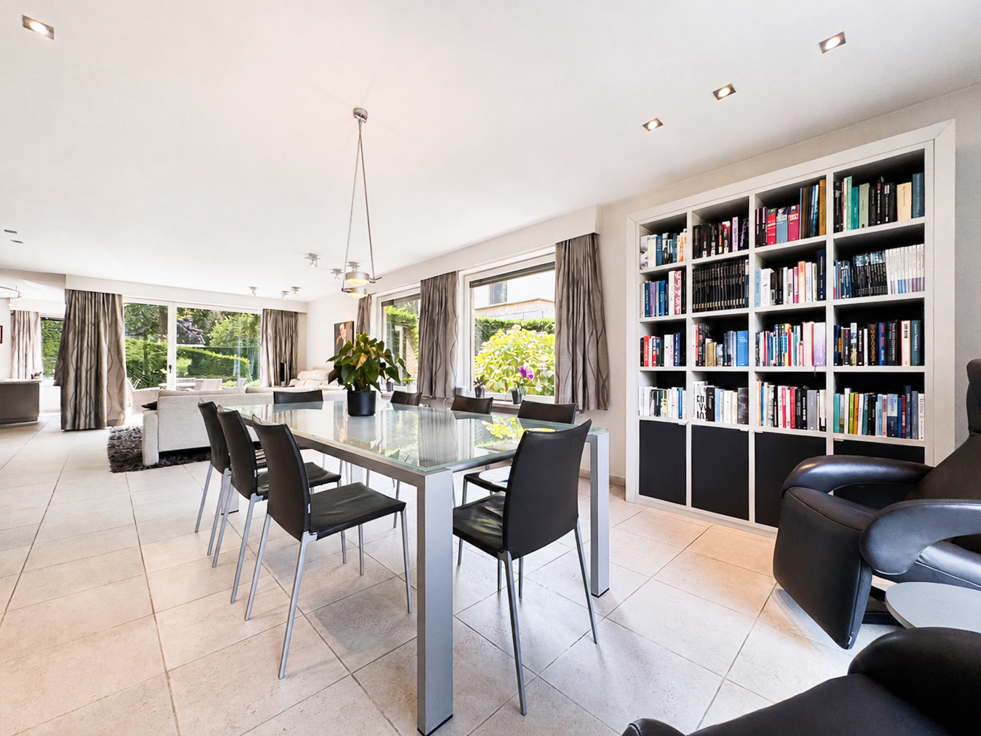 Villa met 6 kamers op een uiterst gegeerde en groene ligging - foto 4