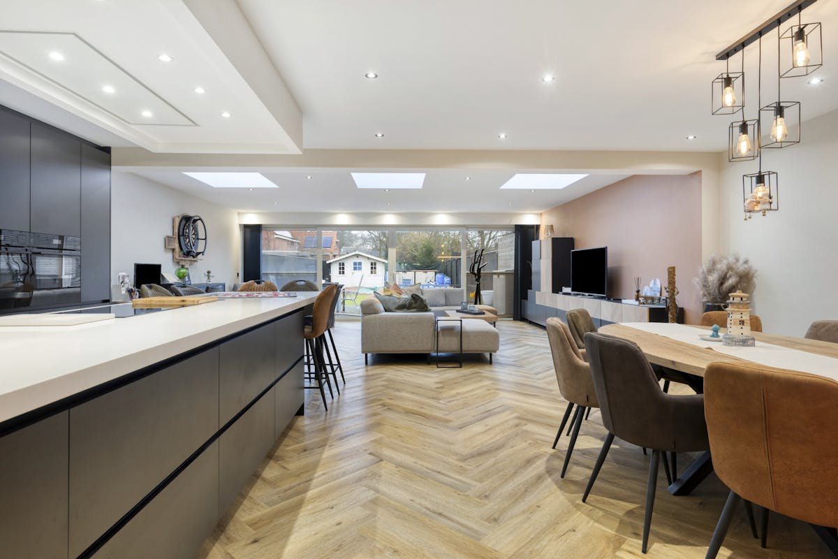 4 bedroom house with garage for sale in Stabroek - photo 4