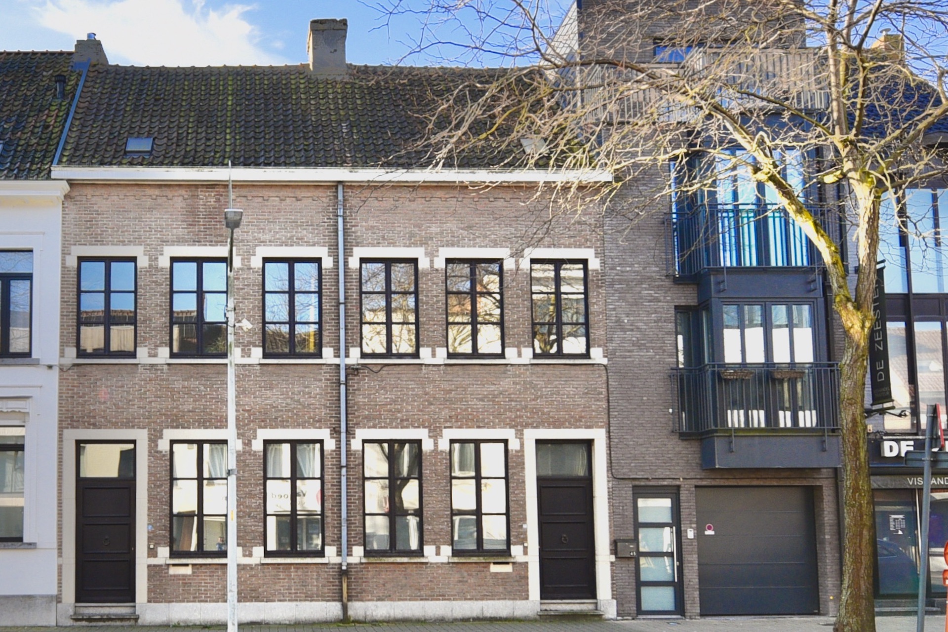 Uniek herenhuis in centrum Eeklo met 3+2 slpk, terras en tuin - Bieden vanaf 225.000 EUR* - foto 1