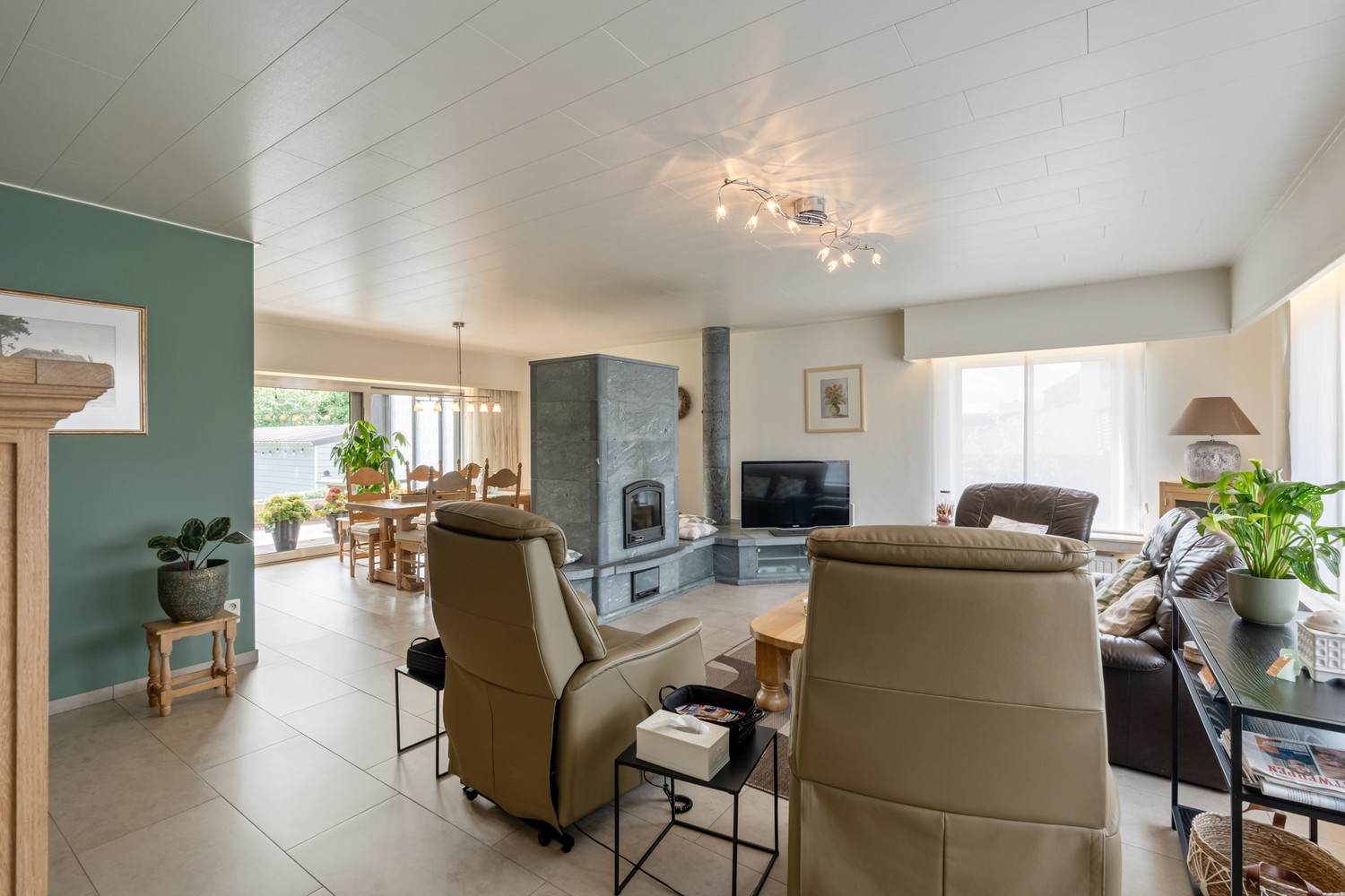 Gezellige gezinswoning met 5 slaapkamers, volledig onderkelderd en tuin met prachtig groen uitzicht – Mol Sluis - foto 4