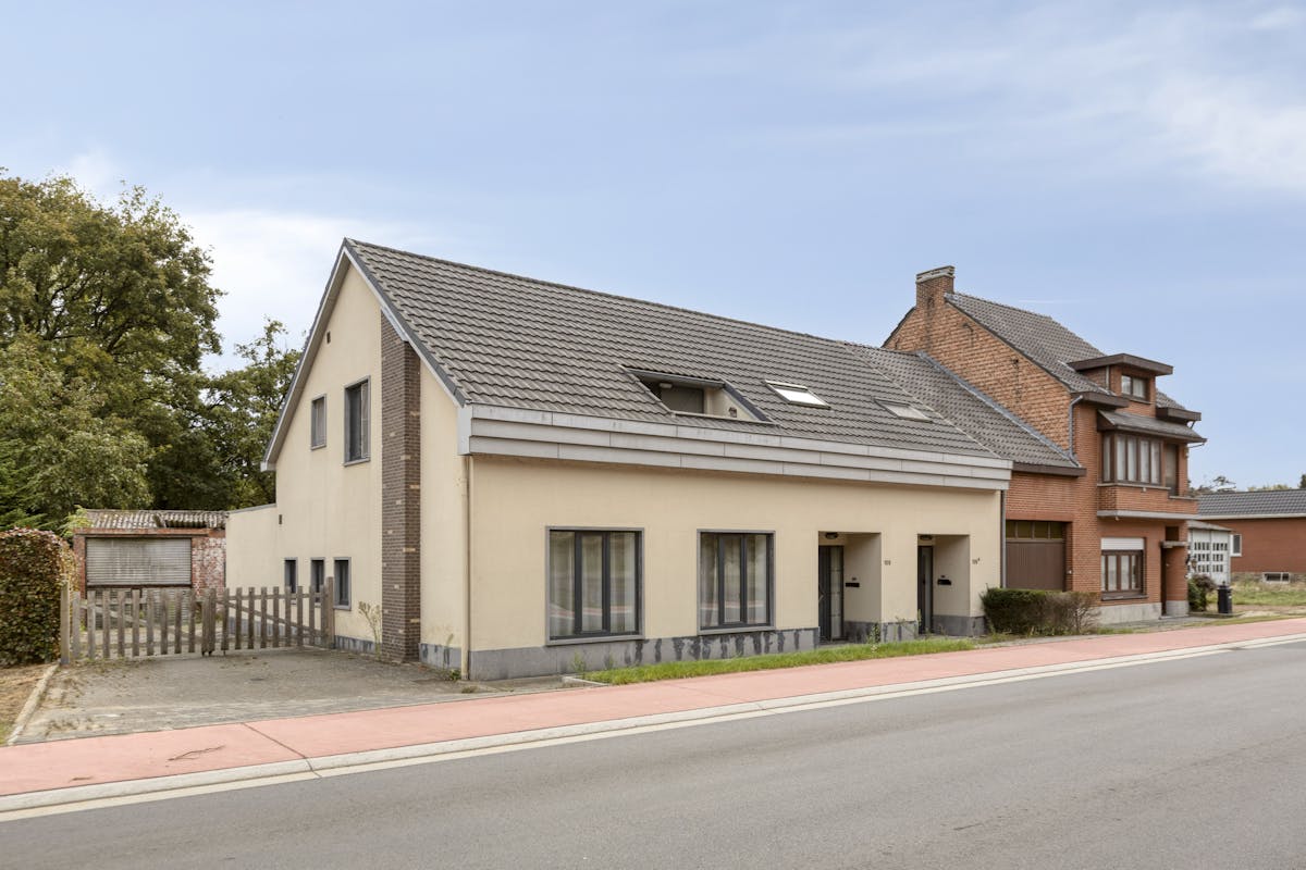 Opbrengsteigendom met 2 appartementen en hangaar te Lummen - foto 1