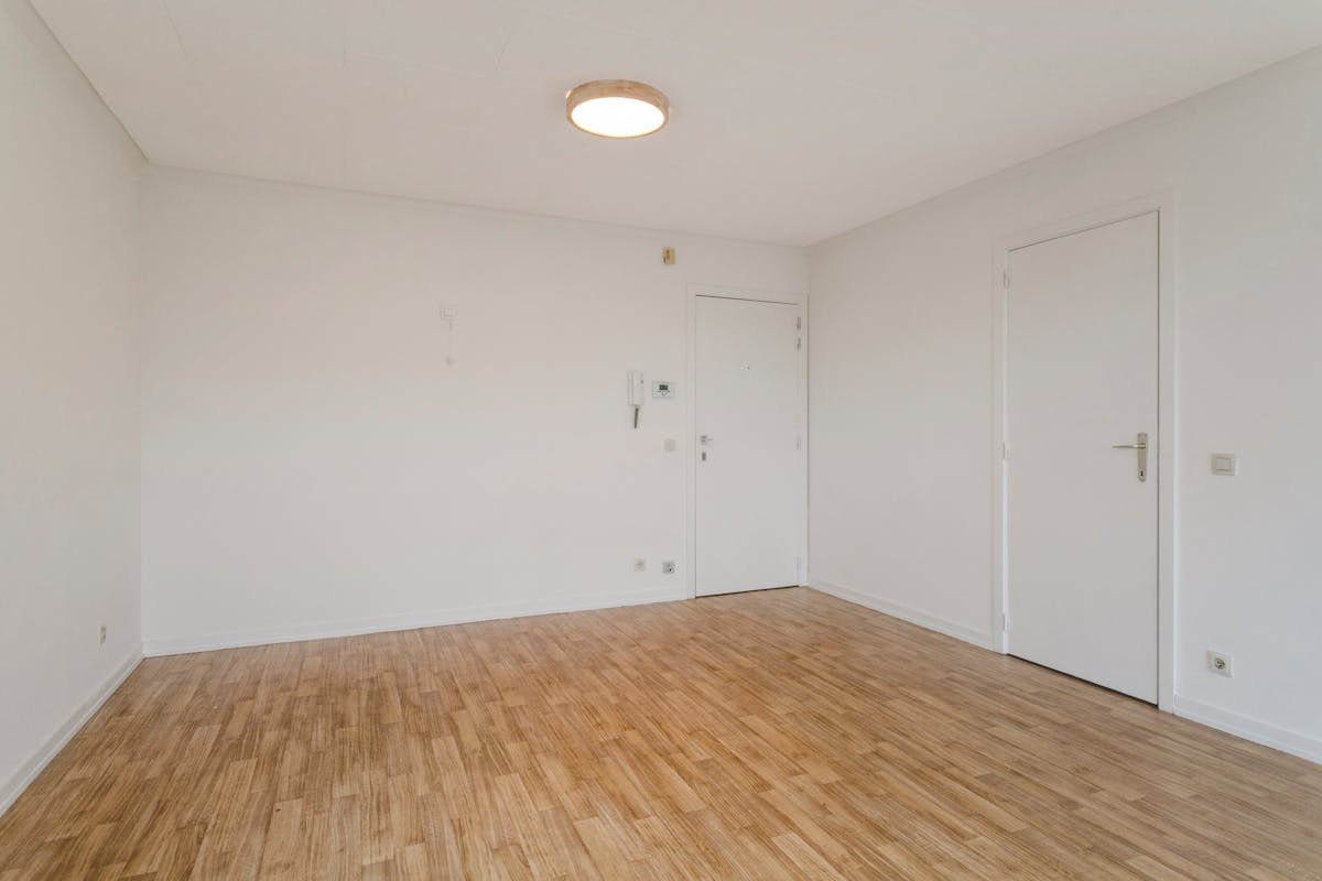 Instapklaar en lichtrijk appartement met garage in Roeselare - foto 4