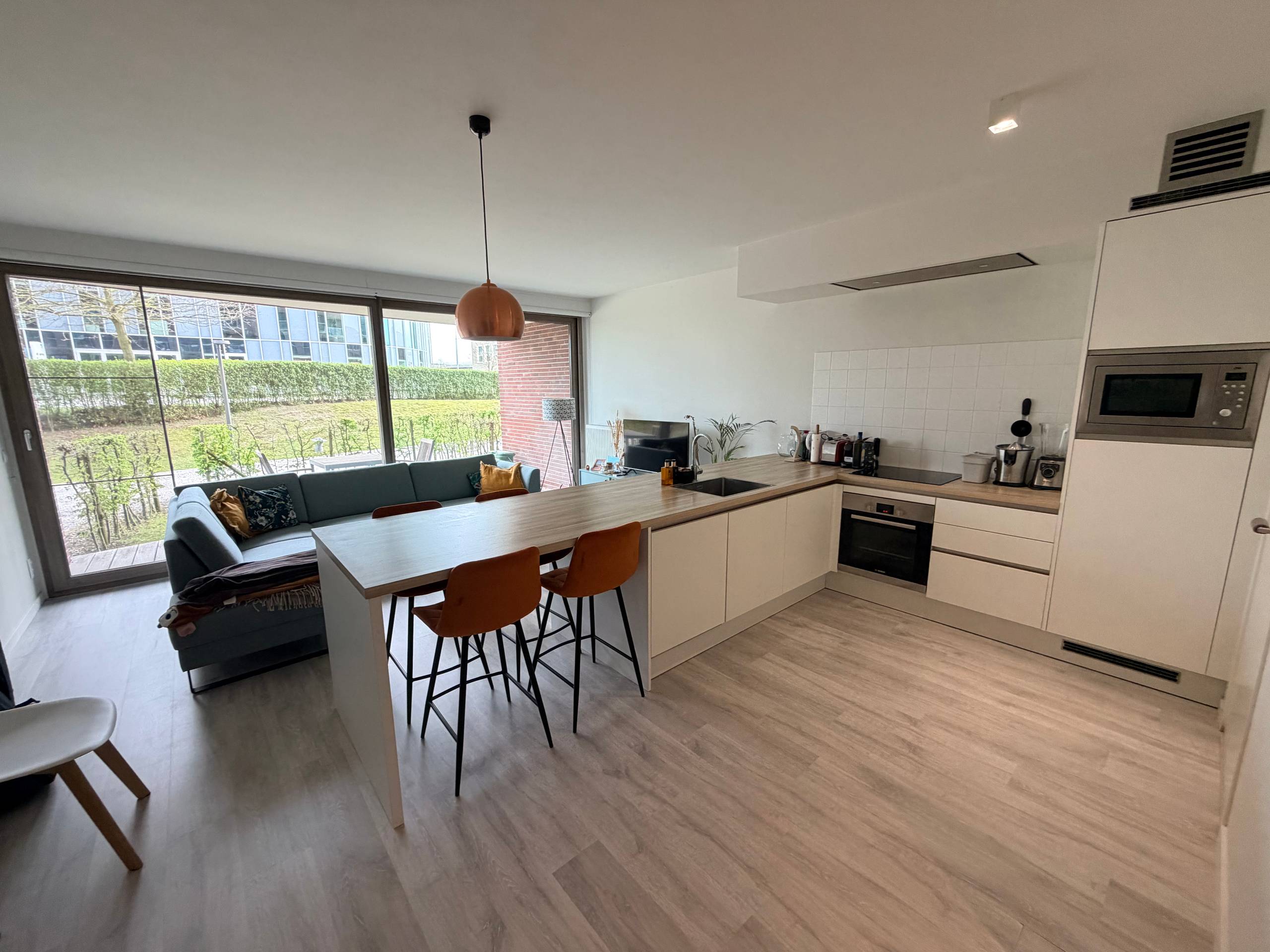 --- NIEUW --- Instapklaar gelijkvloers appartement met tuin op topligging nabij Gent-Sint-Pieters. - foto 2