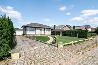 Grondig te moderniseren woning op een perceel van 760 m², gunstig gelegen in een landelijke omgeving nabij het dorpscentrum van Putte. Deze verzorgde...