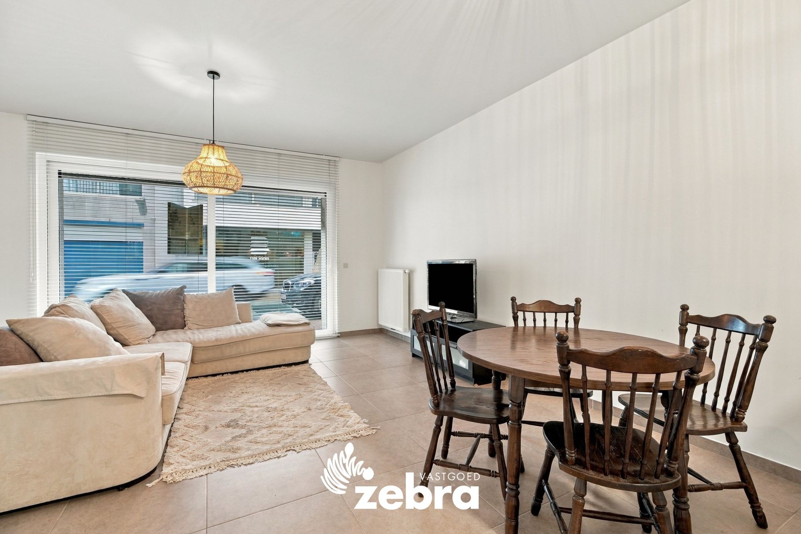 Instapklaar gelijkvloers appartement met private tuin en garage op toplocatie in Roeselare! - foto 4