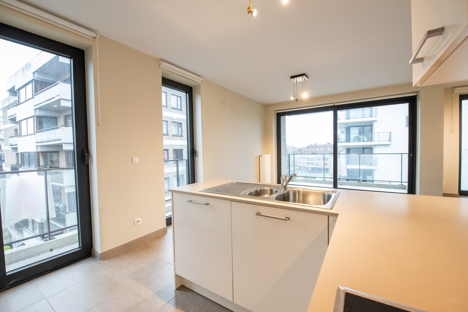 TE HUUR: Appartement in het centrum van Waregem – Meersstraat 78A bus 31 ✨ - foto 4