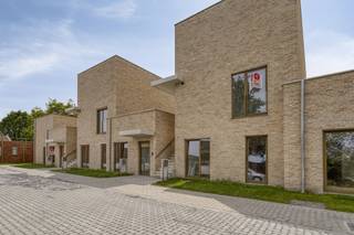 Vous voulez tout savoir sur Residentie Oscar ? Appelez le 03/296.80.50 ou rendez-vous sur dewaele.com pour plus d'informations.La résidence...