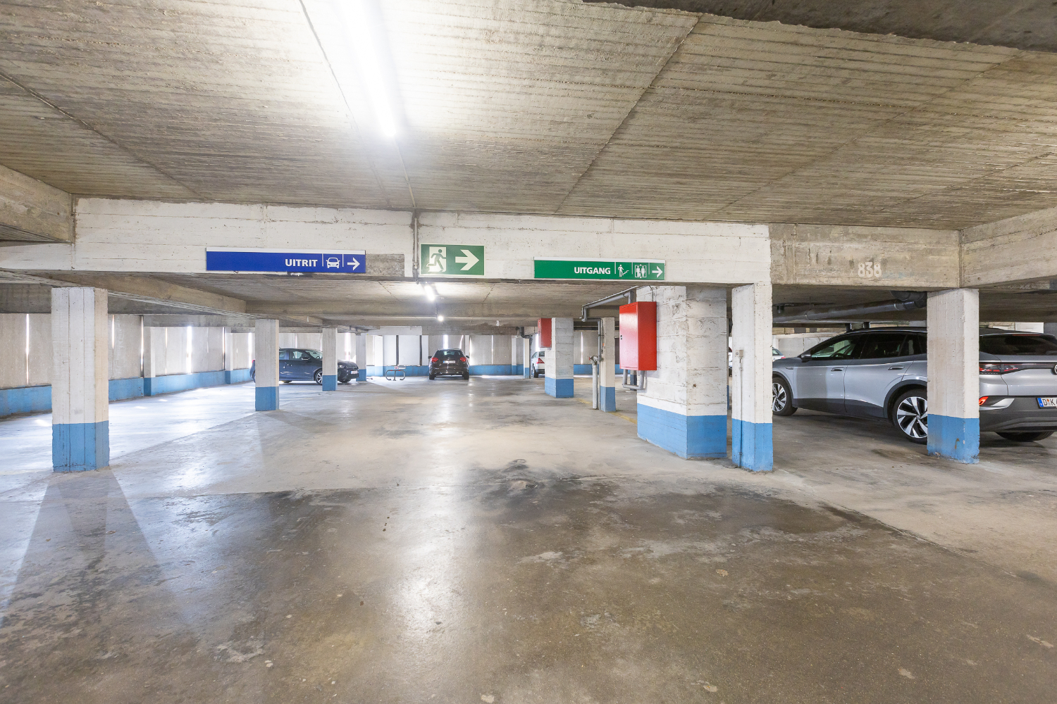 Overdekte parkeerplaats in het europacentrum - photo 2