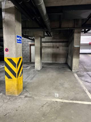 *Ondergrondse autostaanplaats Stadskern Leuven**In het centrum van Leuven, namelijk in dé Tiensestraat bieden we u een ondergrondse autostaanplaats...