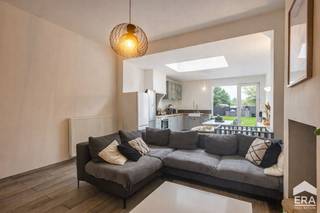 Ben je op zoek naar een instapklare woning met tuin in een rustige, centrale omgeving? Gevonden!Deze charmante, energiezuinige woning met EPC-label B...