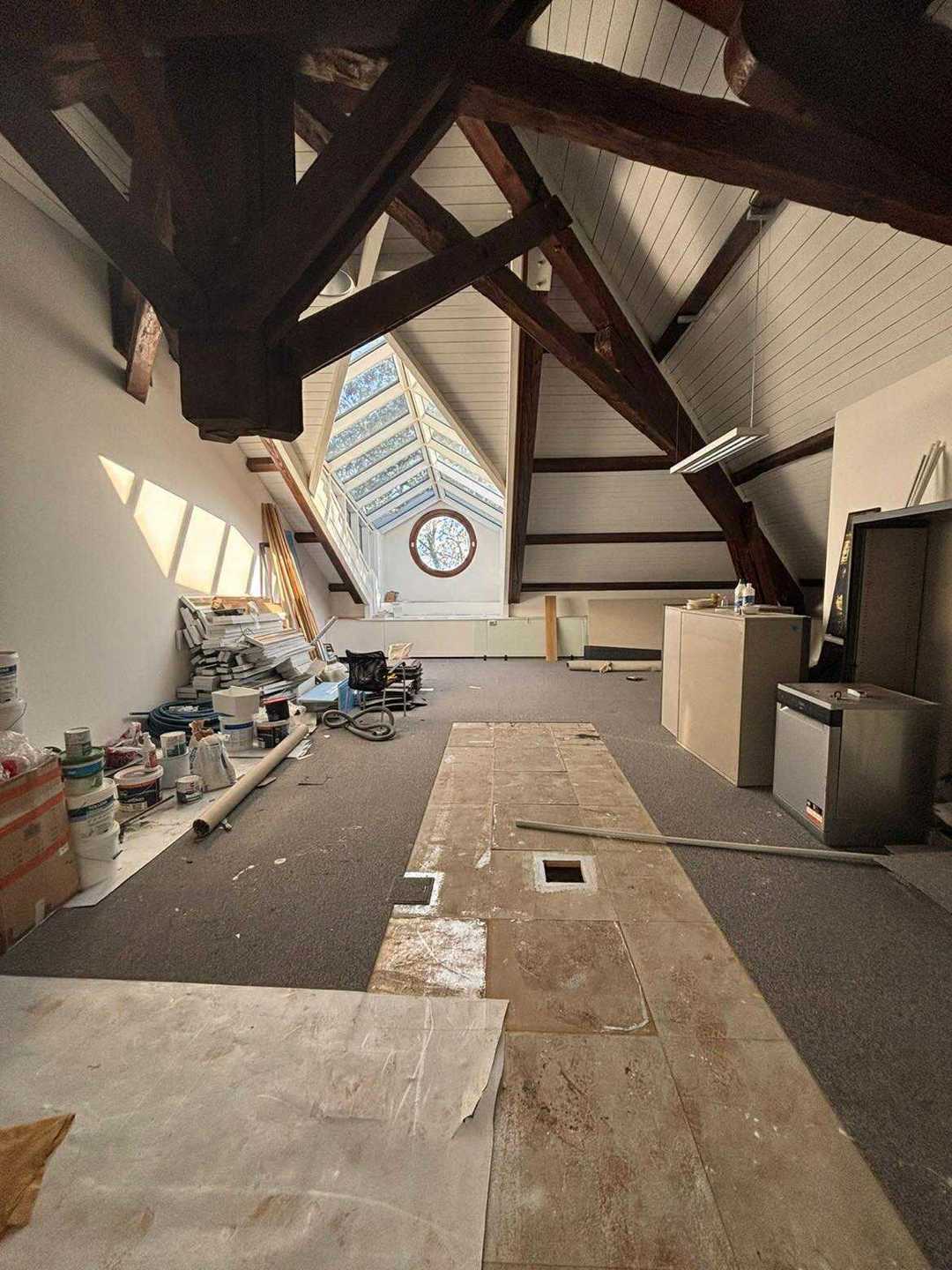 Commercial for rent in Waterloo - photo 3